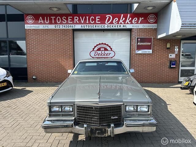 Grijs Gebruikt 1983 Cadillac Seville Sedan | € 5.999 - Afbeelding 1/4