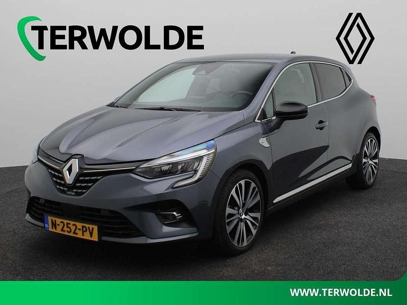 Gris titanium Gebruikt 2021 Renault Clio V Initiale Paris Hatchback | € 15.945 (Duur) - Afbeelding 1/4