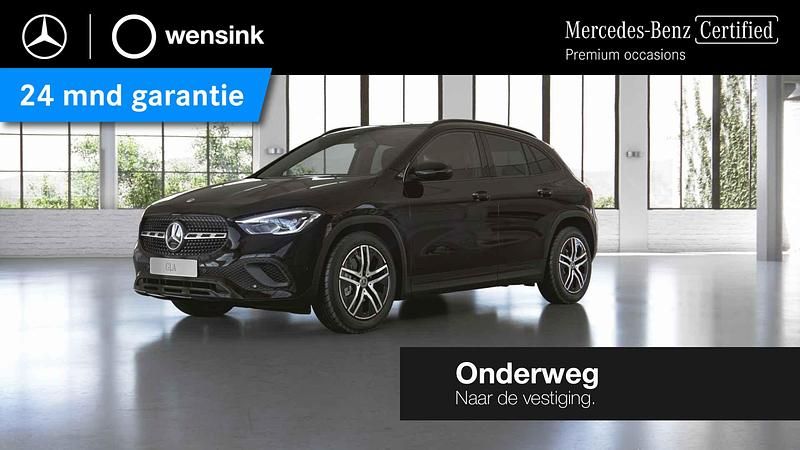 Zwart Gebruikt 2023 Mercedes GLA200 Business SUV | € 40.850 (Eerlijke prijs) - Afbeelding 1/4