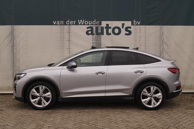 Grijs Gebruikt 2022 Audi Q4 Sportback e-tron S-Line SUV | € 37.900 (Eerlijke prijs) - Afbeelding 1/4