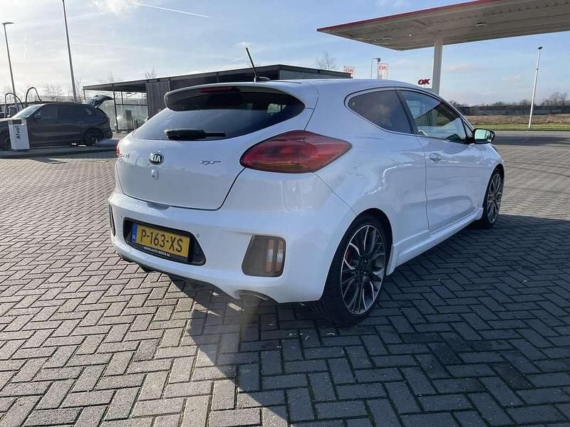 Occasion Kia ProCeed GT-Track 204 PK (150 kW) 2015 Wit Sedan