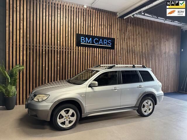 Grijs Gebruikt 2005 Mitsubishi Outlander SUV | € 3.399 (Eerlijke prijs) - Afbeelding 1/4