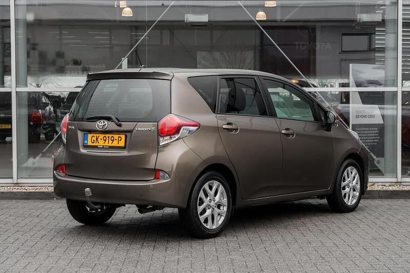 Occasion Toyota Verso-S Trend 99 PK (72 kW) 2015 Bruin MPV