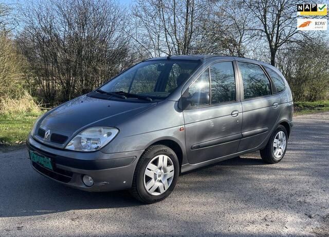 Grijs Gebruikt 2002 Renault Scénic MPV | € 1.350 (Eerlijke prijs) - Afbeelding 1/4