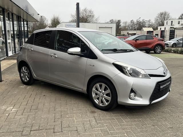 Occasion Toyota Yaris Hybrid 75 PK (55 kW) 2014 Grijs Hatchback