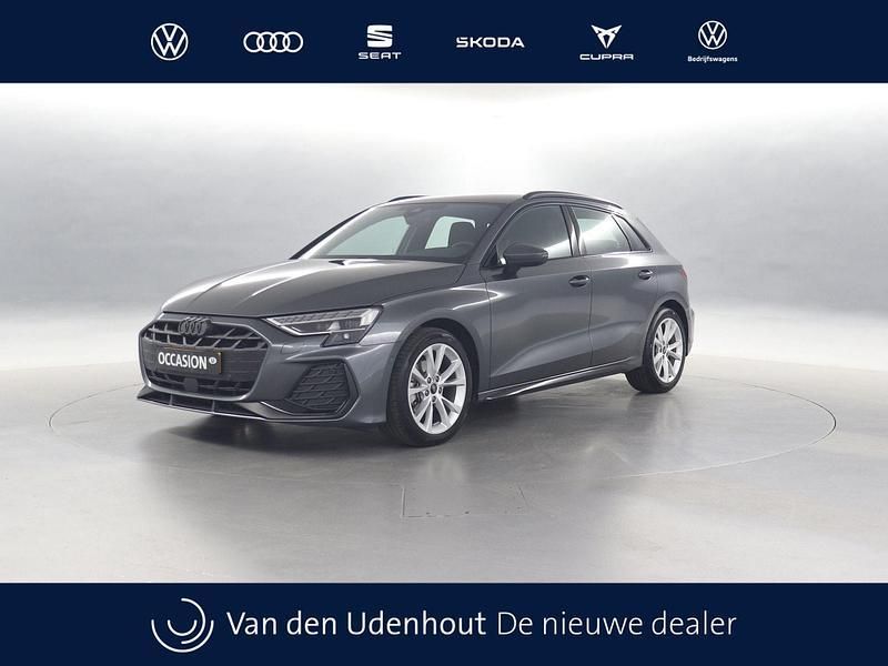 Grijs Gebruikt 2024 Audi A3 Hatchback | € 39.550 (Duur) - Afbeelding 1/4