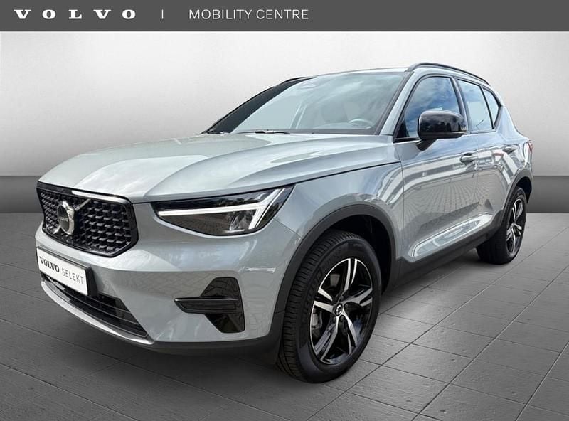 Grijs Gebruikt 2025 Volvo XC40 Plus SUV | € 47.995 (Eerlijke prijs) - Afbeelding 1/4