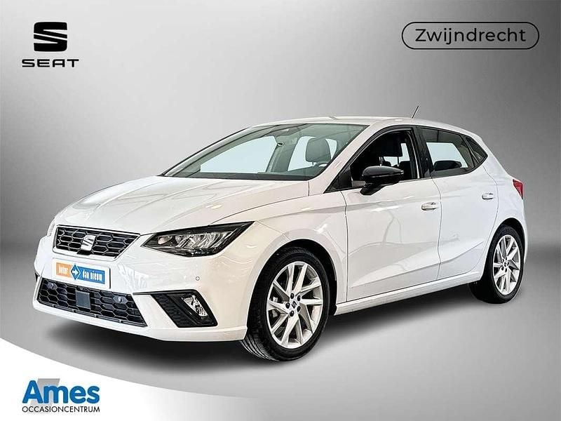 Wit Gebruikt 2024 Seat Ibiza FR Hatchback | € 21.995 (Eerlijke prijs) - Afbeelding 1/3