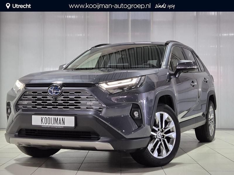 Grijs Gebruikt 2023 Toyota RAV4 Hybrid Executive SUV | € 46.249 (Eerlijke prijs) - Afbeelding 1/4