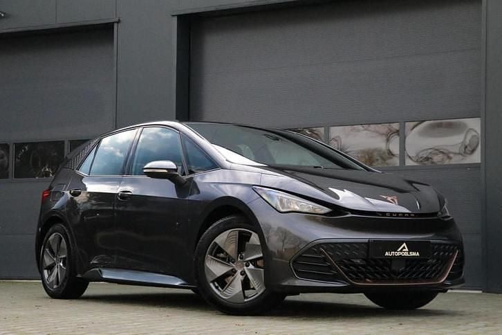 Grijs (metallic) Gebruikt 2021 Cupra Born Hatchback | € 17.999 (Goede deal) - Afbeelding 1/4