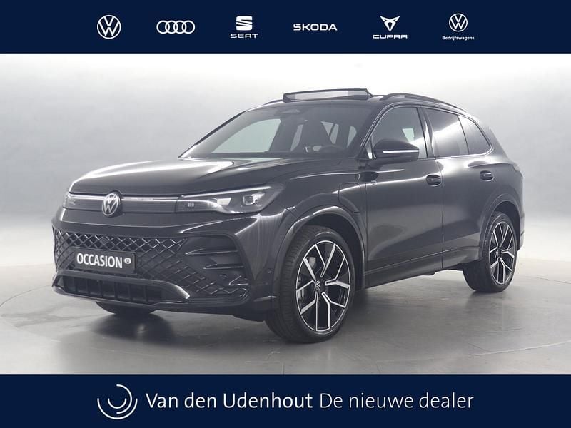 Zwart Gebruikt 2025 VW Tiguan R-line Edition SUV | € 53.850 (Eerlijke prijs) - Afbeelding 1/4