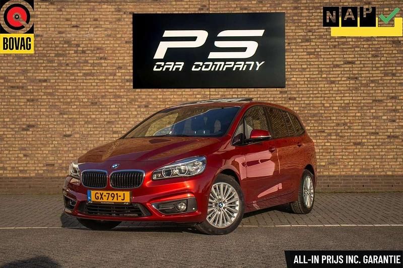Rood Occasion 2015 BMW 218 Gran Tourer Luxury Line MPV | € 14.950 (Eerlijke prijs) - Afbeelding 1/4