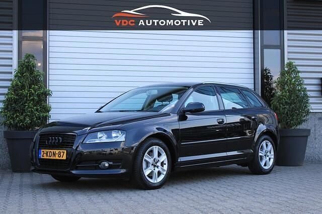 Zwart Gebruikt 2012 Audi A3 Sportback Hatchback | € 6.950 (Iets duurder) - Afbeelding 1/4