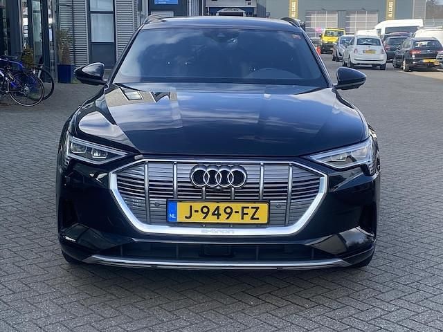 Occasion Audi e-tron Advanced 300 kW (408 PK) 2019 Zwart (metallic) SUV