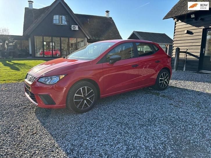 Rood Gebruikt 2021 Seat Ibiza Reference Hatchback | € 9.999 (Super prijs) - Afbeelding 1/4