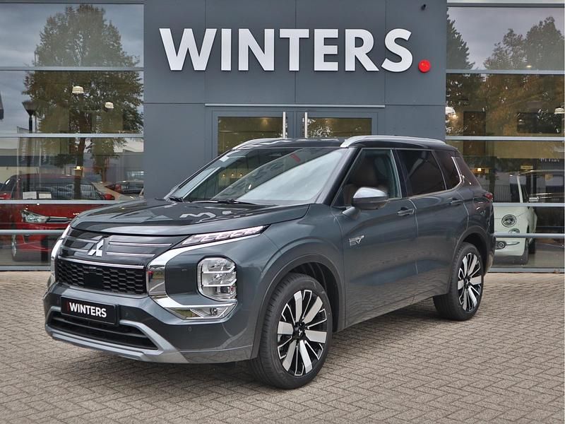 Grijs Nieuw 2025 Mitsubishi Outlander P-HEV Instyle SUV | € 64.890 - Afbeelding 1/4