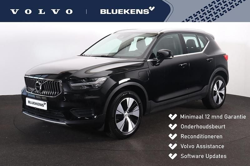 Zwart Gebruikt 2021 Volvo XC40 Inscription SUV | € 26.900 (Goede deal) - Afbeelding 1/4
