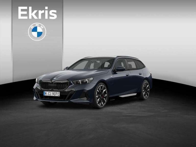 Zwart Gebruikt 2025 BMW 530e M Sport Stationwagen | € 86.836 - Afbeelding 1/4