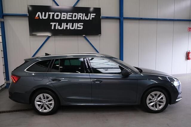 Occasion Skoda Octavia Business Line 110 PK (80 kW) 2021 Grijs Stationwagen