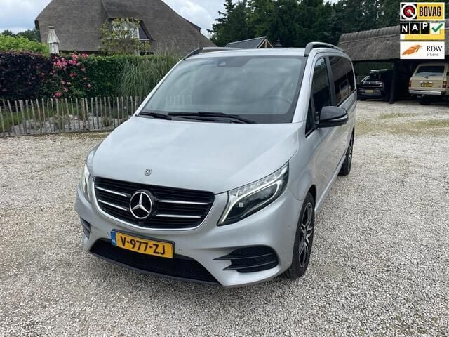 Zilver Gebruikt 2019 Mercedes V250 Avantgarde MPV | € 36.950 (Eerlijke prijs) - Afbeelding 1/4