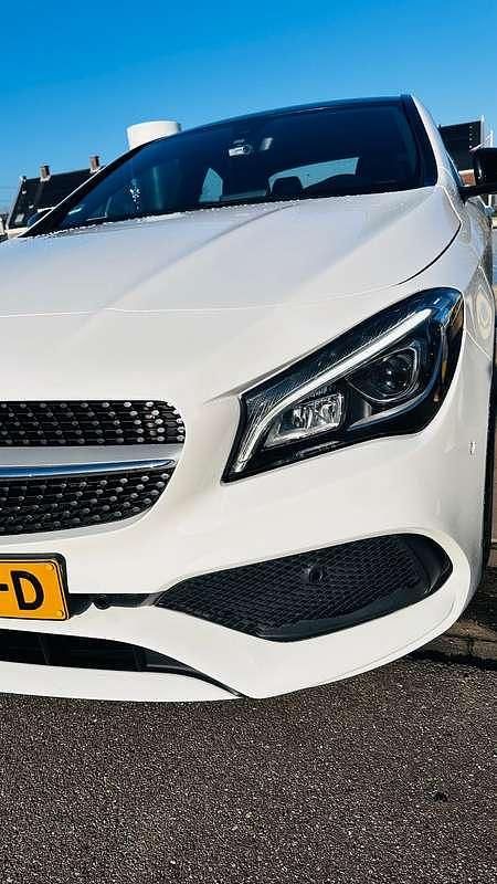 Wit Occasion 2018 Mercedes CLA180 Sedan | € 17.999 (Duur) - Afbeelding 1/4