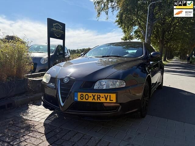 Grijs Gebruikt 2007 Alfa Romeo GT Coupé | € 1.999 (Eerlijke prijs) - Afbeelding 1/4