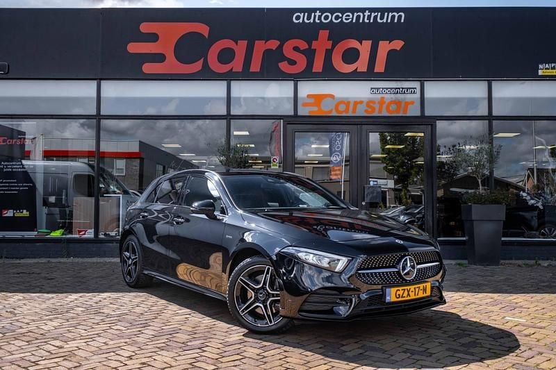 Zwart Gebruikt 2020 Mercedes A250 Premium Hatchback | € 24.950 (Eerlijke prijs) - Afbeelding 1/4