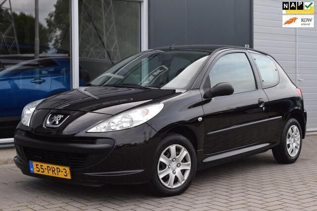 Zwart Gebruikt 2011 Peugeot 206+ Hatchback | € 1.999 (Goede deal) - Afbeelding 1/4