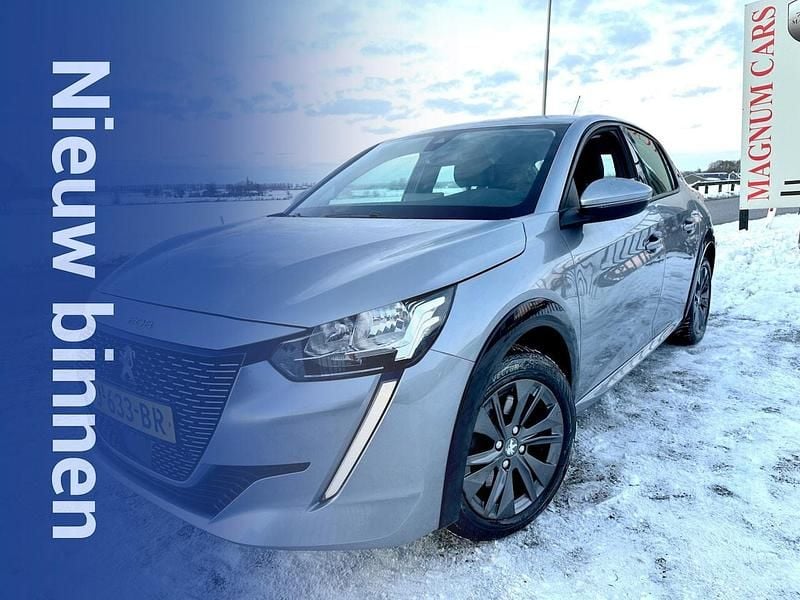 Grijs (metallic) Occasion 2020 Peugeot e-208 Allure Hatchback | € 10.889 (Goede deal) - Afbeelding 1/4