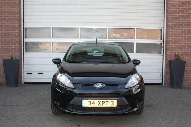 Occasion Ford Fiesta 60 PK (44 kW) 2012 Zwart Hatchback
