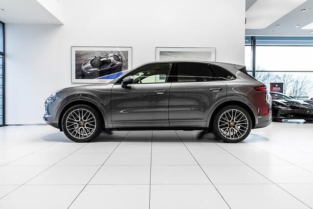 Grijs (metallic) Occasion 2019 Porsche Cayenne SUV | € 63.900 (Super prijs) - Afbeelding 1/4