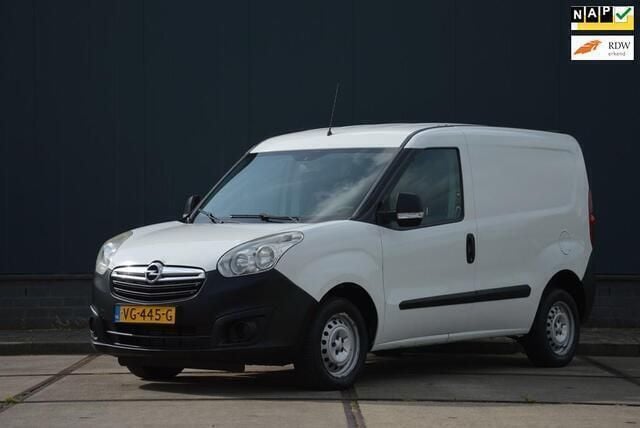 Wit Gebruikt 2013 Opel Combo MPV | € 2.950 (Eerlijke prijs) - Afbeelding 1/4