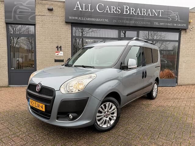 Grijs Gebruikt 2012 Fiat Doblò Emotion MPV | € 5.950 (Goede deal) - Afbeelding 1/4