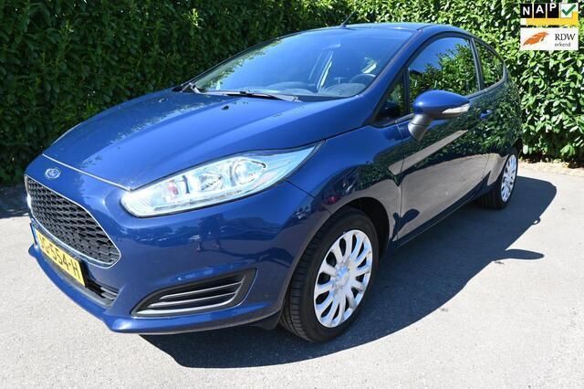 Blauw Gebruikt 2016 Ford Fiesta Style Hatchback | € 7.950 (Eerlijke prijs) - Afbeelding 1/4