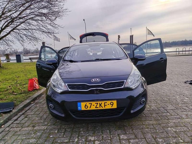 Occasion Kia Rio Plus 86 PK (63 kW) 2013 Zwart MPV