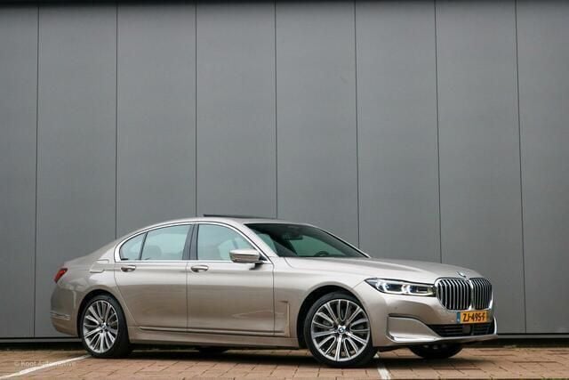 Zilver, metallic lak Gebruikt 2019 BMW 745e Executive Sedan | € 45.900 (Super prijs) - Afbeelding 1/4