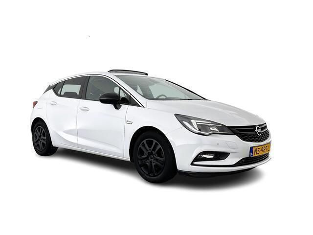 Summit white Gebruikt 2017 Opel Astra Comfort Hatchback | € 8.145 (Eerlijke prijs) - Afbeelding 1/4