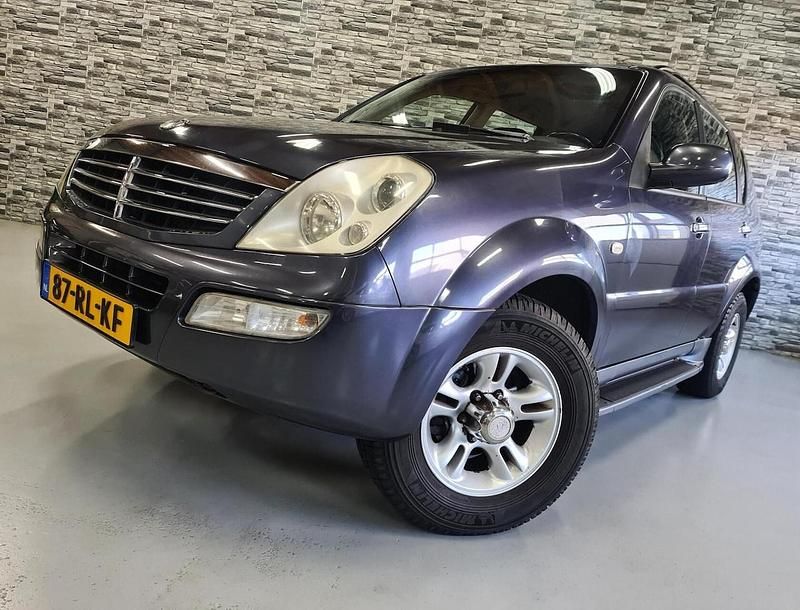 Paars Gebruikt 2005 Ssangyong (KGM) Rexton SUV | € 3.895 (Duur) - Afbeelding 1/4