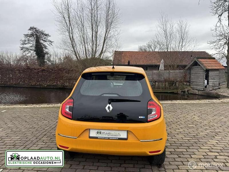 Occasion Renault Twingo Intens 60 kW (82 PK) 2021 Geel Hatchback