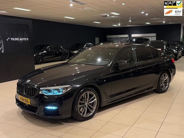 Zwart Gebruikt 2019 BMW 530 Executive Sedan | € 34.950 (Iets duurder) - Afbeelding 1/4