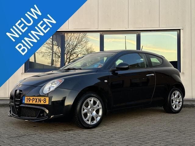 Zwart Gebruikt 2011 Alfa Romeo MiTo Hatchback | € 2.750 (Eerlijke prijs) - Afbeelding 1/4