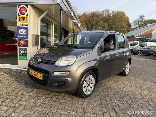 Grijs Gebruikt 2018 Fiat Panda Pop Star Hatchback | € 8.950 (Eerlijke prijs) - Afbeelding 1/4