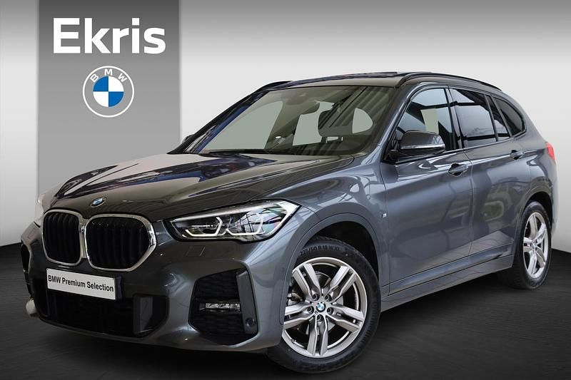 Grijs Gebruikt 2021 BMW X1 M Sport SUV | € 30.750 (Eerlijke prijs) - Afbeelding 1/4