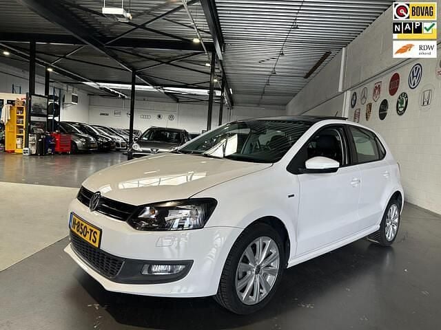 Wit Gebruikt 2013 VW Polo R-line Edition Hatchback | € 7.999 (Eerlijke prijs) - Afbeelding 1/4