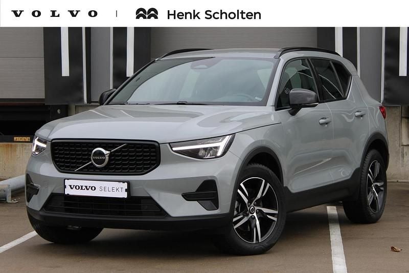 Grijs Gebruikt 2025 Volvo XC40 Plus SUV | € 41.950 (Eerlijke prijs) - Afbeelding 1/4