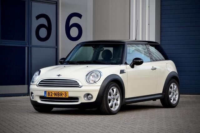 Wit Gebruikt 2010 Mini Cooper Business Hatchback | € 4.950 (Goede deal) - Afbeelding 1/4