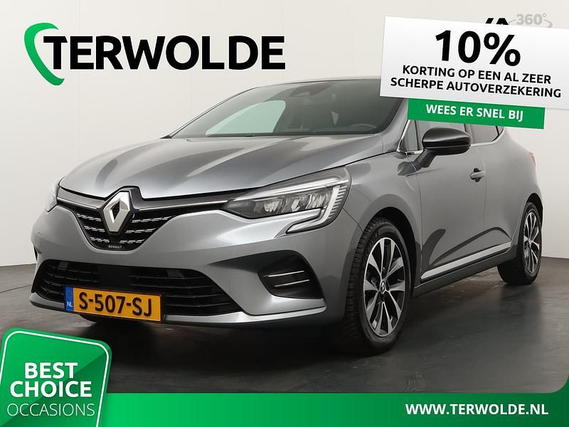 Gris schiste kqg Gebruikt 2023 Renault Clio V Techno Hatchback | € 21.800 (Eerlijke prijs) - Afbeelding 1/4