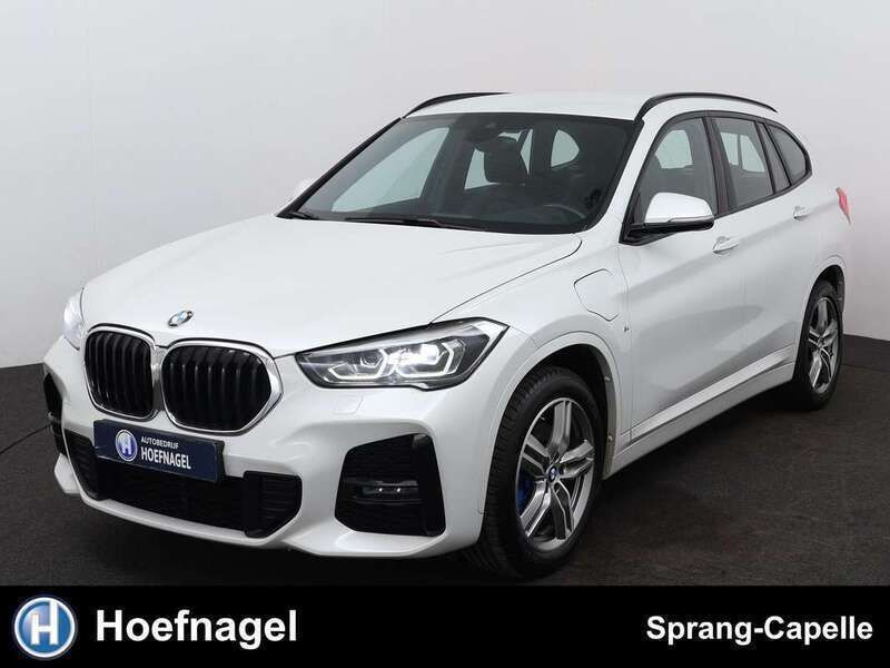 Wit Gebruikt 2020 BMW X1 M Sport SUV | € 26.895 (Iets duurder) - Afbeelding 1/4