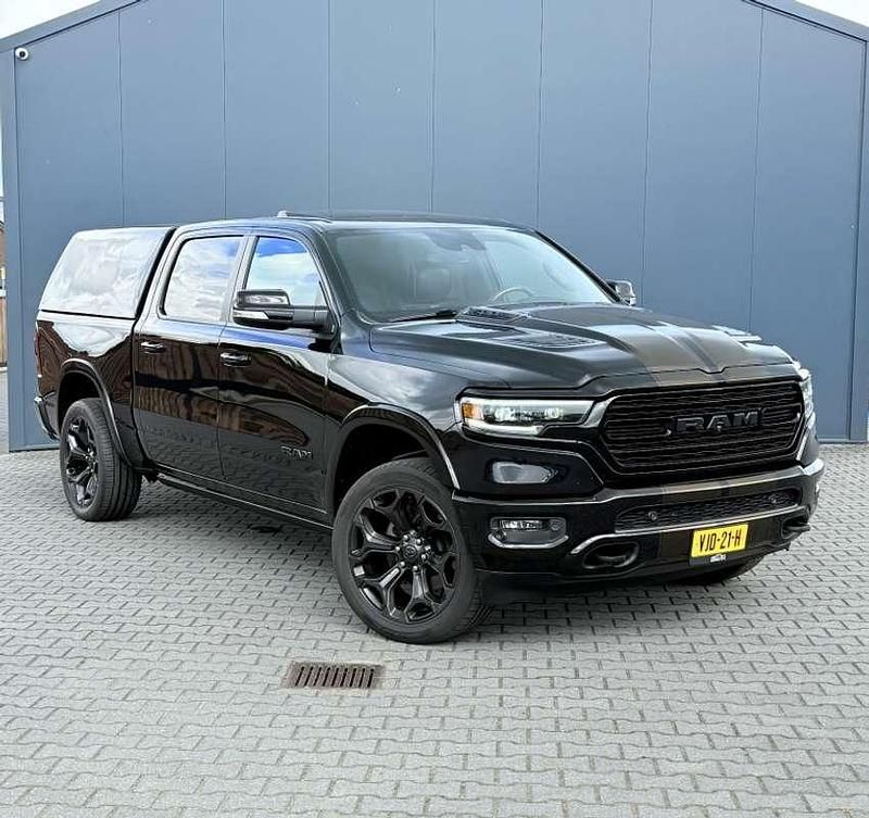 Zwart Gebruikt 2021 Dodge Ram Limited Pickup | € 46.878 (Eerlijke prijs) - Afbeelding 1/4