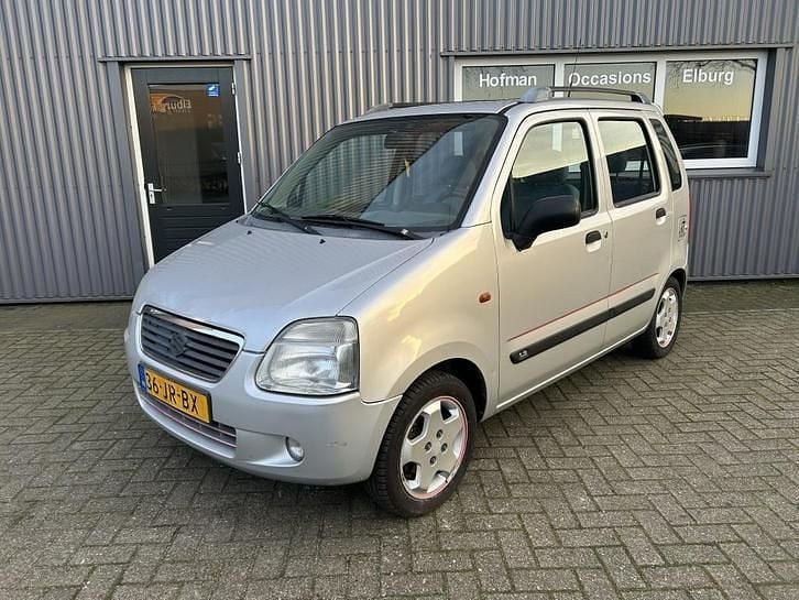 Grijs Occasion 2002 Suzuki Wagon R+ Stationwagen | € 1.150 (Eerlijke prijs) - Afbeelding 1/4